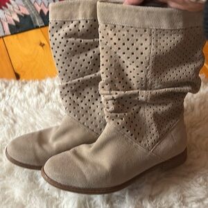 TOMS Serra Oxford Taupe Laser Cut Slouch Boots Size 8